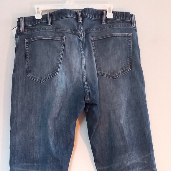 BANANA REPUBLIC straight leg jeans - Picture 8 of 9